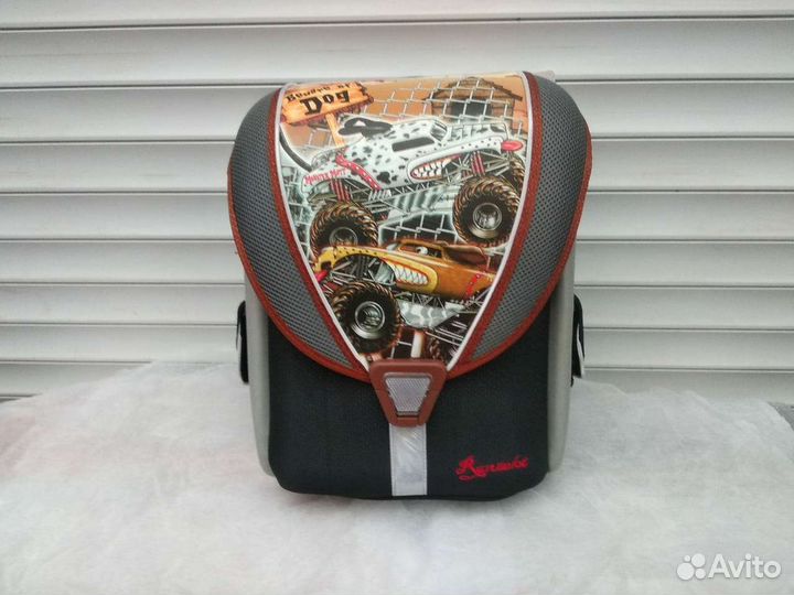 Рюкзак для школы / Магазин