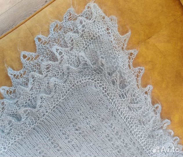 Пуховый платок паутинка