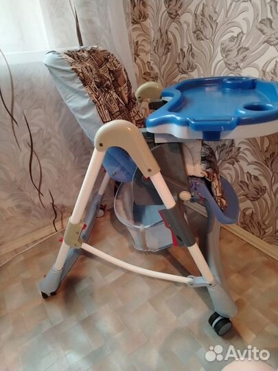 Детский стульчик для кормления