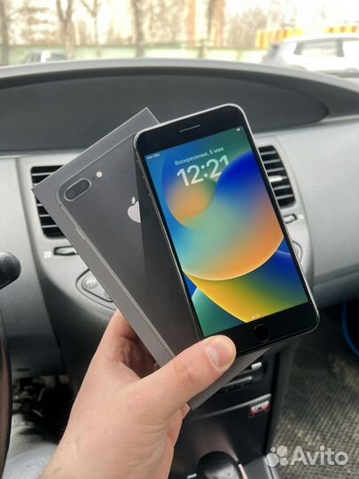 iPhone 8 Plus, 64 ГБ