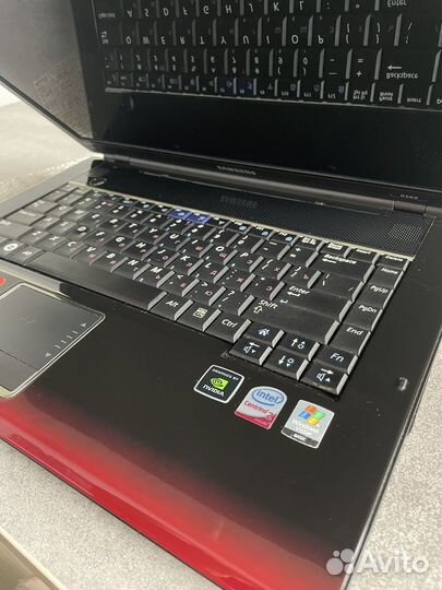 Ноутбук Samsung r560