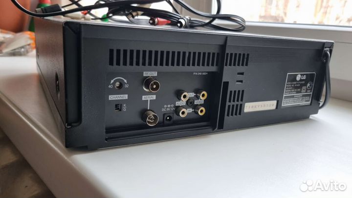 Видеомагнитофон кассетный