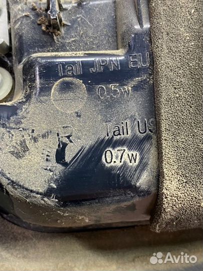 Фонарь внутренний задний правый Toyota Land