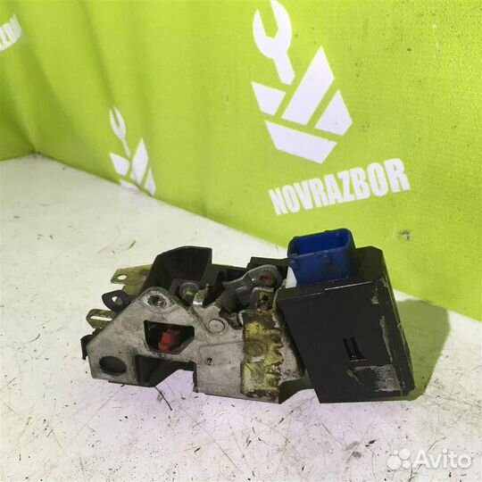 Замок двери задней правой бмв Е34