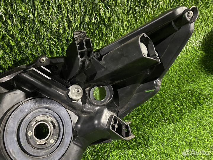 Фара правая toyota corolla 150