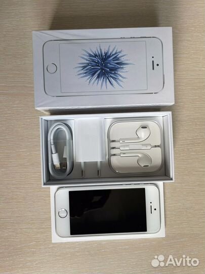 iPhone se телефон 32 Gb