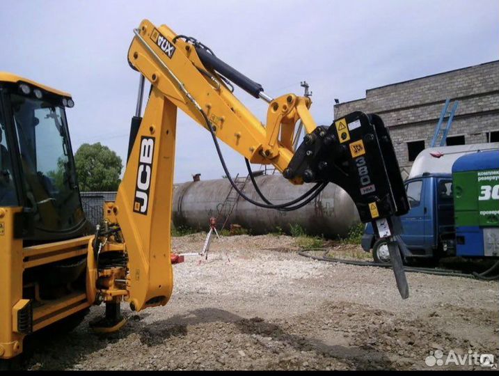 Эксковатор-погрузчик, буроям, гидромолот