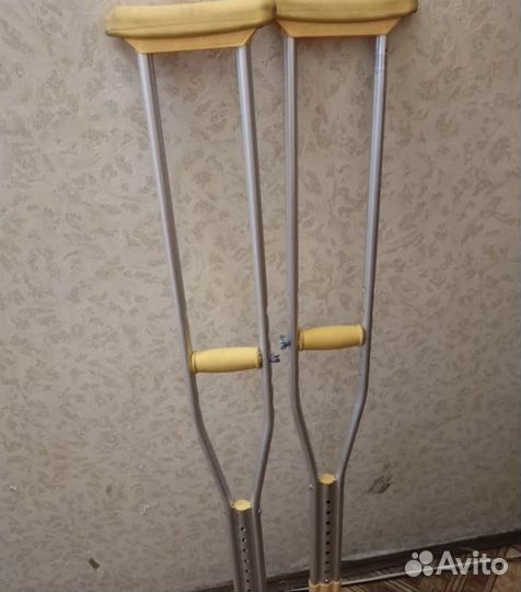 Подмышечные костыли в аренду и продажу
