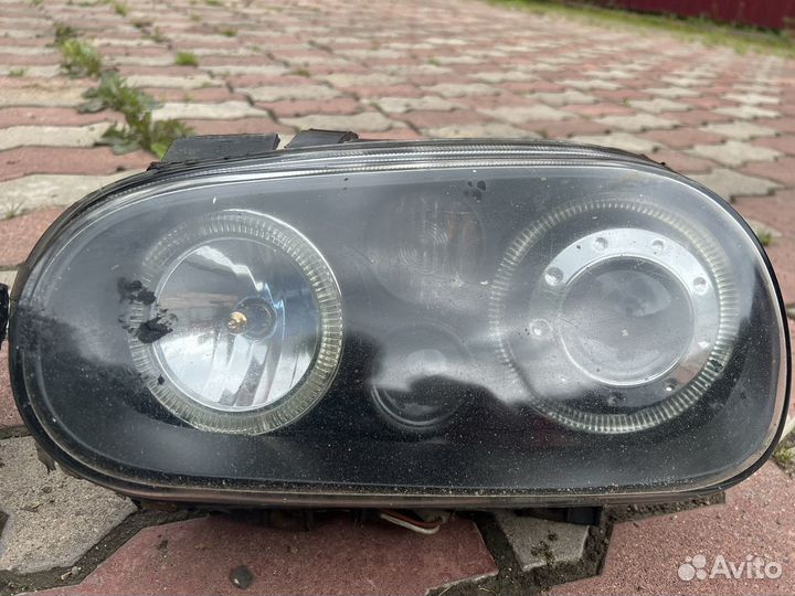 VW Golf 4 Фары Angel eyes