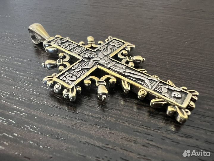 Крест и гайтан