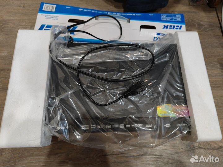 DVD плеер BBK DV917HD (с караоке)