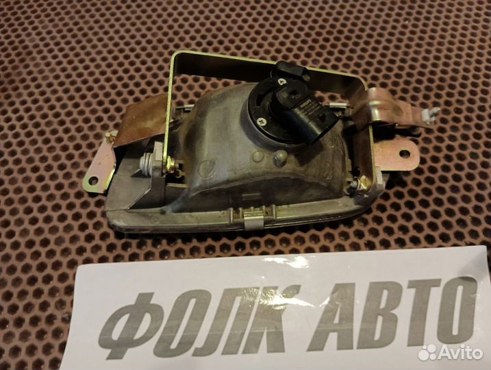 Фара противотуманная Mitsubishi Pajero 3 стекло