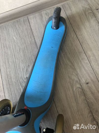 Самокат трехколесный globber