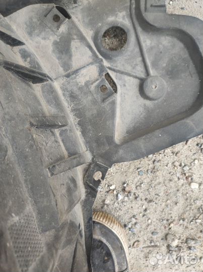 Nissan Xtrail T32 подкрылок передний правый