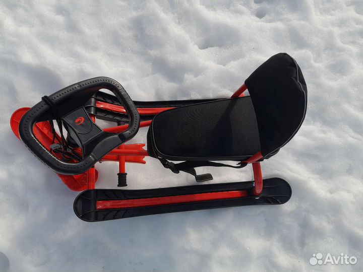 Детский снегокат со спинкой