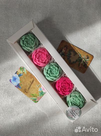 Шоколадные цветы в коробке