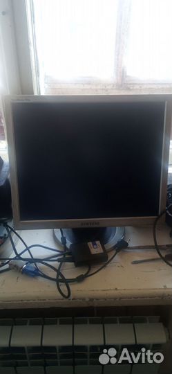 Монитор ЖК samsung SyncMaster 720N