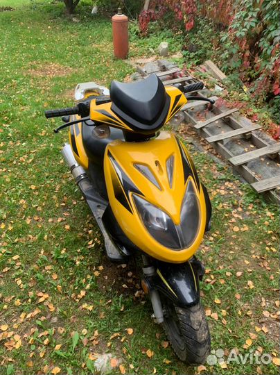 Скутер Xinling Flash 150-XL