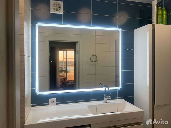 Зеркало с подсветкой для ванной