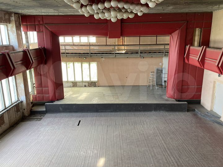 Помещение 1376 м² (отдельный вход)