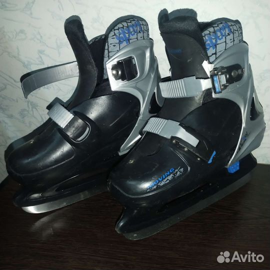 Коньки хоккейные