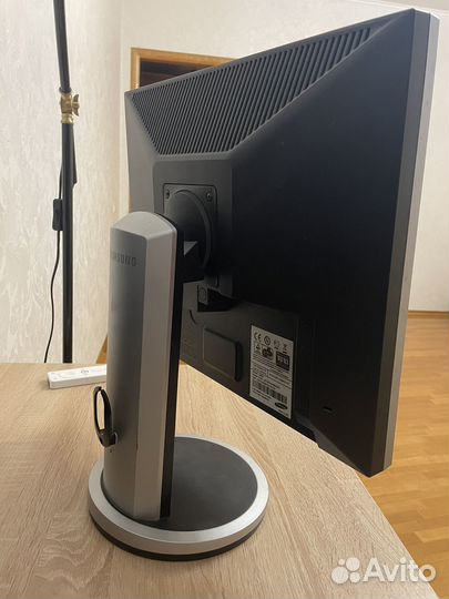 Монитор Samsung syncmaster 940n