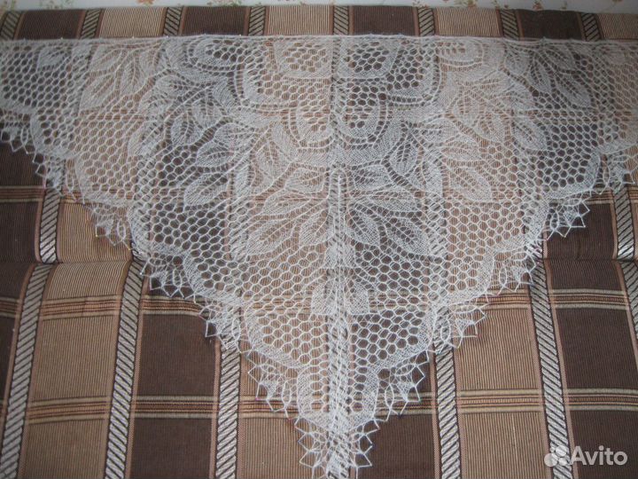 Продам шаль новую модель Екатерина малая