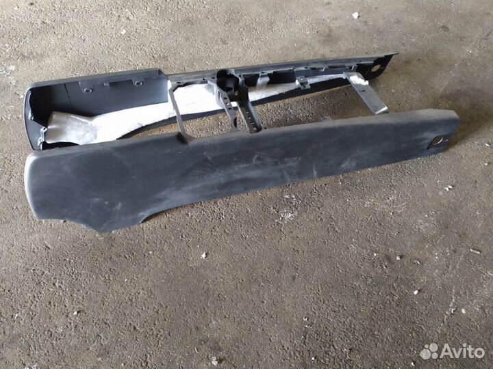 Подлокотник Volkswagen Touareg 3.0 2008