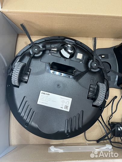 Робот пылесос dexp LF200