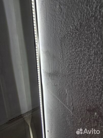 Зеркало настенное с подсветкой