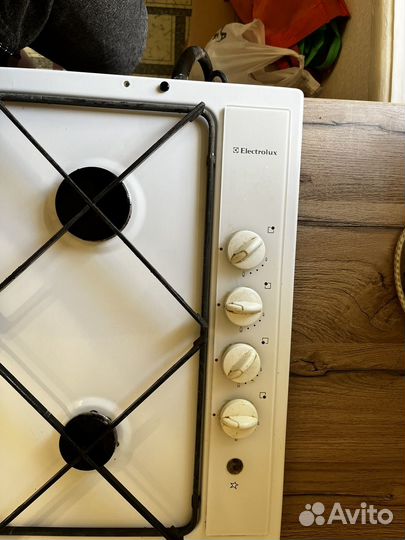 Газовая варочная панель electrolux 4 комф. б/у