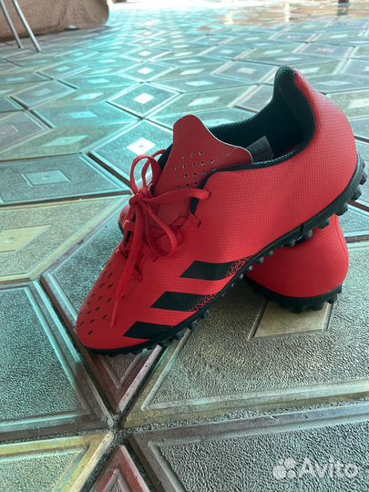 Бутсы adidas predator