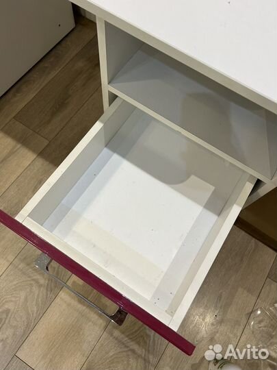 Письменный стол