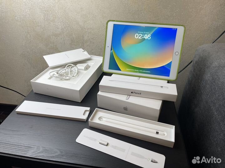 iPad 8th 2020 A2270 32gb Wi-Fi Серебристый