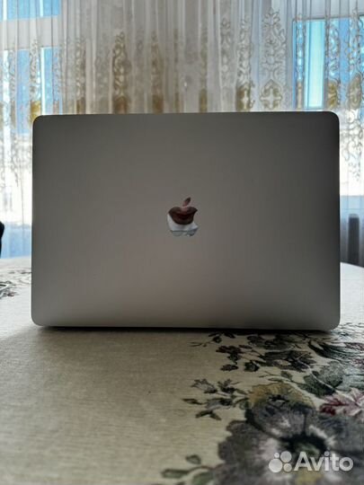 Macbook Air 13 M1 8/256GB