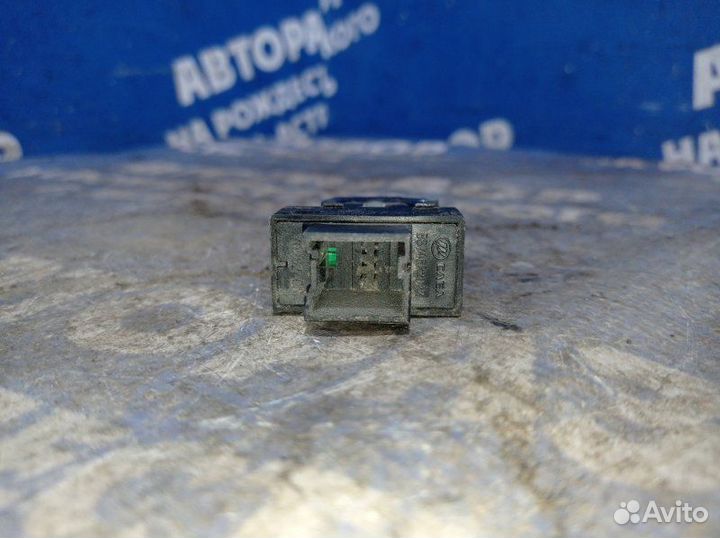 Кнопка стеклоподъемника Lifan Solano седан 2010