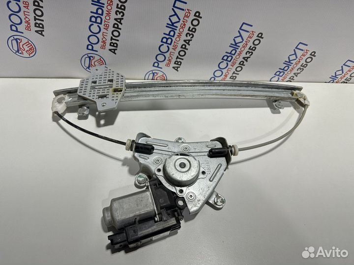 Стекло двери Hyundai Solaris 1