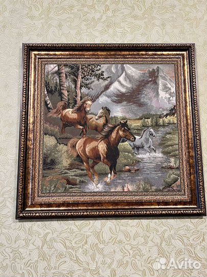 Картина в раме гобелен