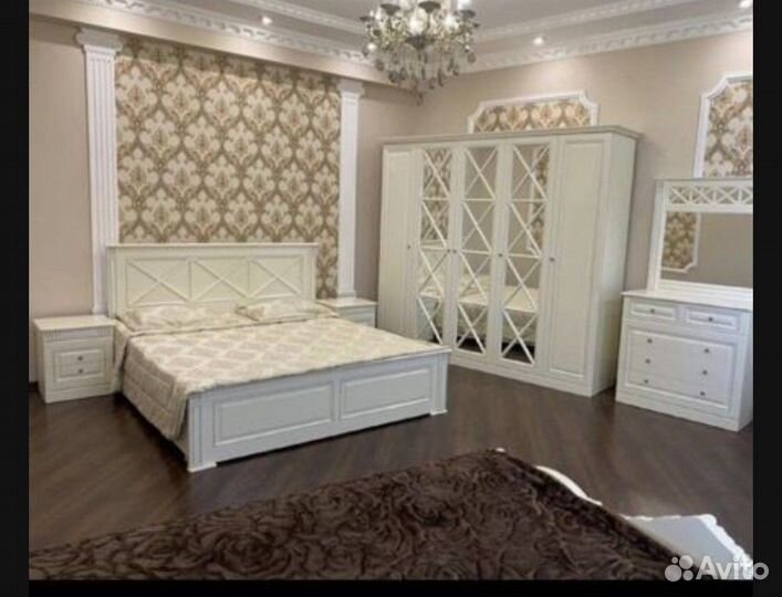 Спальный гарнитур