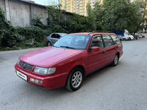 Volkswagen Passat 2.0 MT, 1993, 239 000 км, с пробегом, цена 185 000 руб.