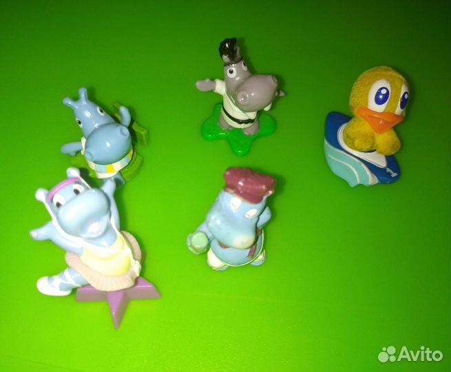 Игрушки фигурки киндеры