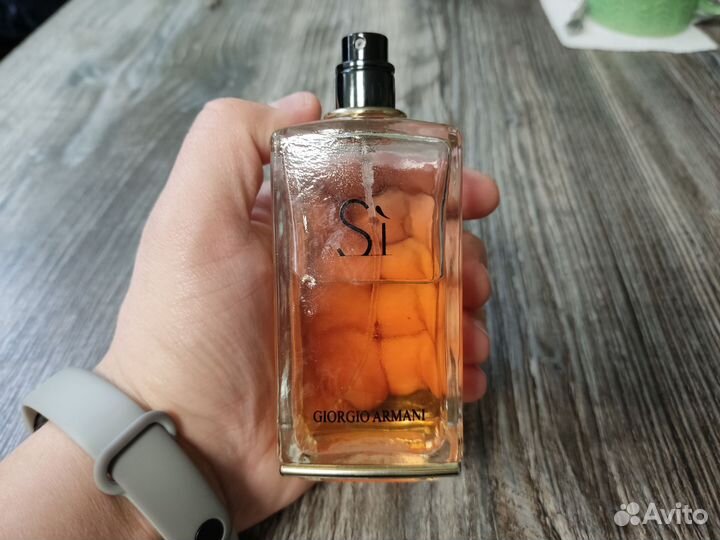 Духи Giorgio Armani Si