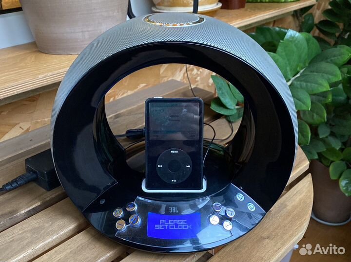 JBL док-станция On time для iPhone / iPod
