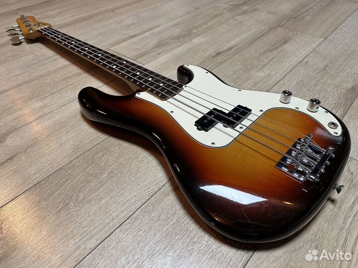 Бас гитара Squier by Fender Precision 1985 Japan E