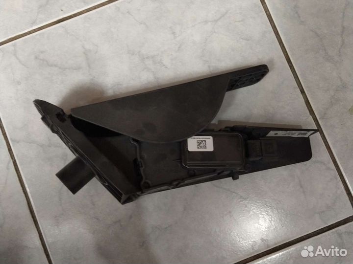 Педаль газа вольво
