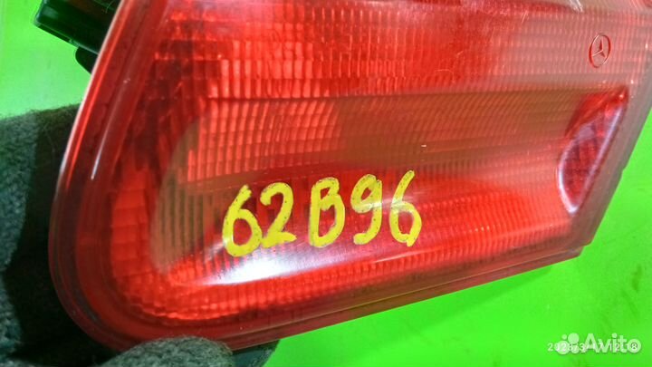 Фонарь внутренний правый для Mercedes-Benz W210