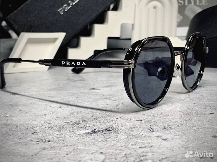 Очки Prada черные