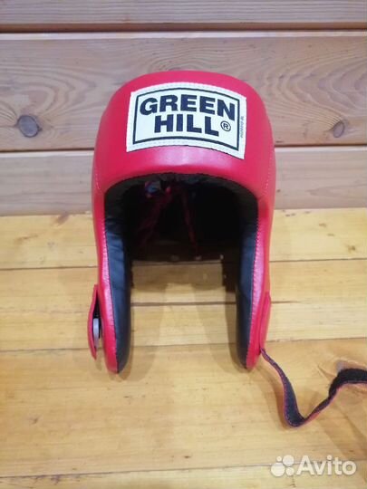 Боксерский шлем green hill и боксерские перчатки