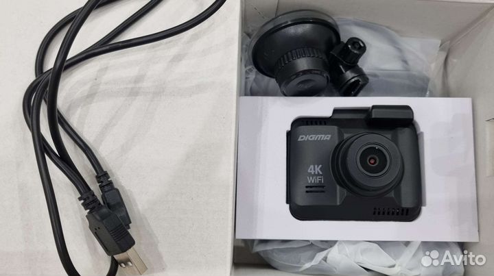 Видеорегистратор digma FreeDrive 600-GW dual 4K