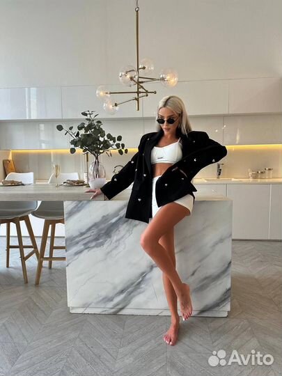 Стильный женский деловой блейзер хит 2024 черный